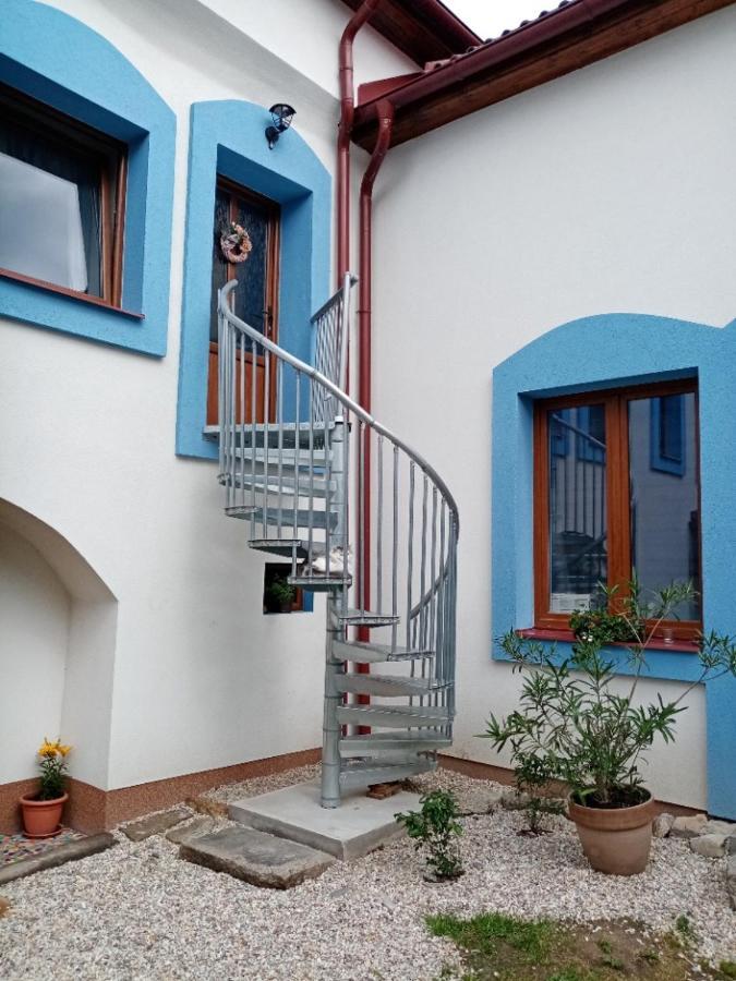 Penzion L'Isola Kunzak Exterior photo